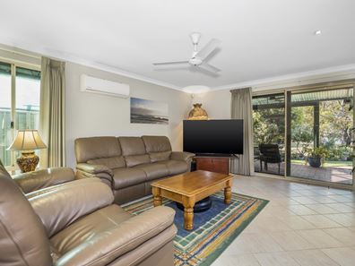 15 Willow Gardens, South Yunderup WA 6208