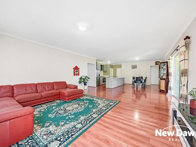 23 Blenheim Place, Swan View WA 6056