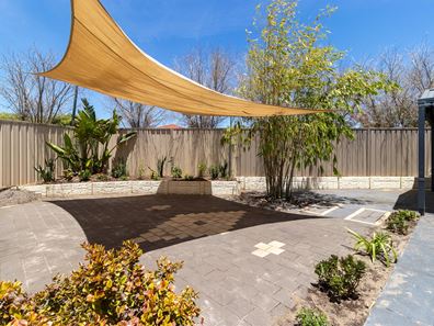 21 Amherst Road, Canning Vale WA 6155