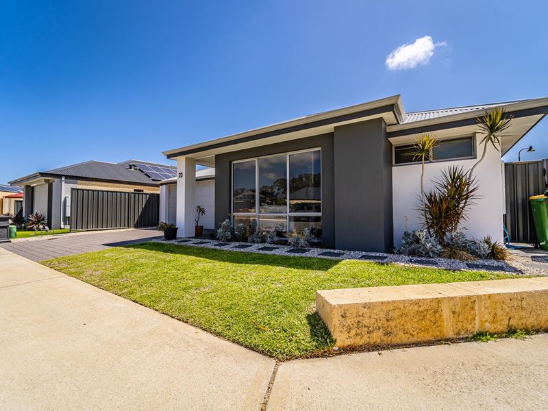 23 Dragonfly Boulevard, Lakelands