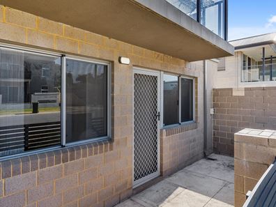 2/90 Cooper Street, Mandurah WA 6210