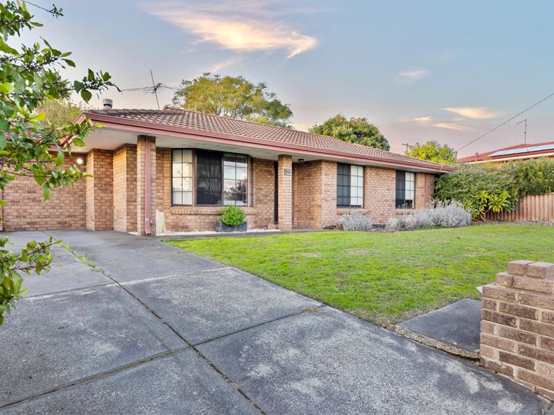 22 Challenger Avenue, Parmelia WA 6167