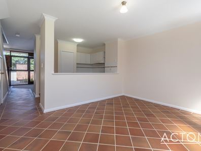 4/32 Salvado Road, Wembley WA 6014