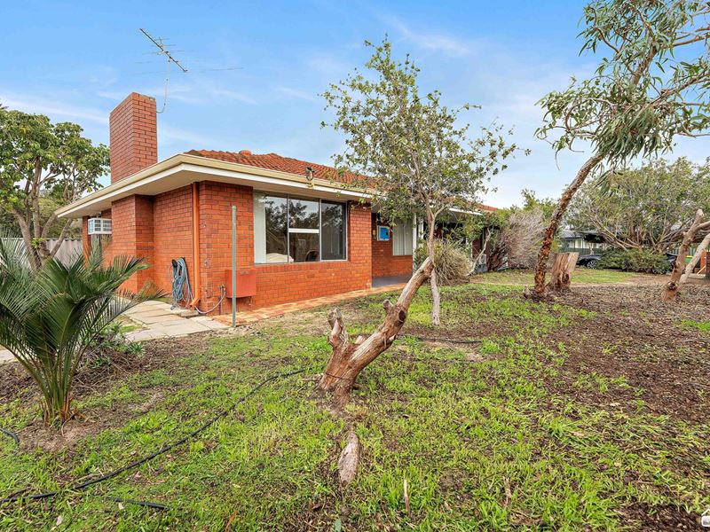 14 Friar Road, Armadale WA 6112