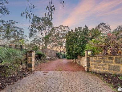 3 Fisher Place, Mount Nasura WA 6112