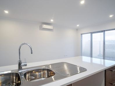 Unit 6/3 Dover Ct, Marangaroo WA 6064