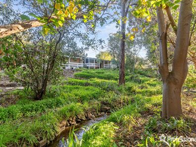 255 Kalamunda Road, Maida Vale WA 6057