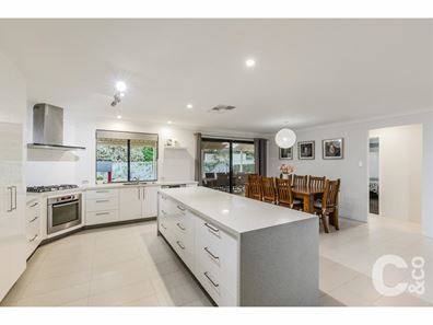 24 Nottingham Parkway, Orelia WA 6167