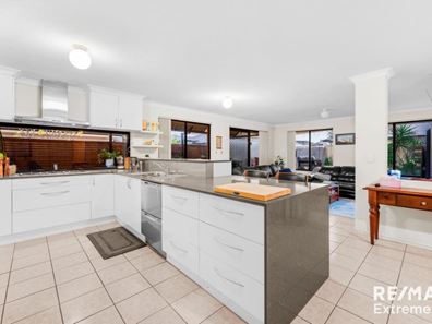 39 Grey Street, Cannington WA 6107