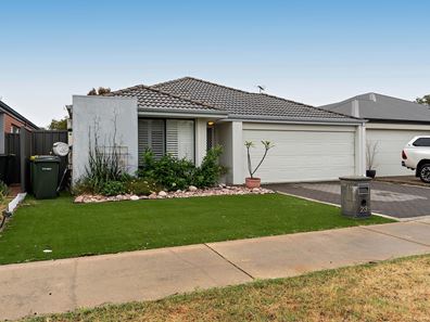 23 Bellas Circuit, Piara Waters WA 6112