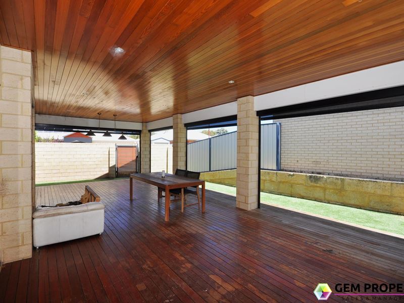 7 Kirkland Way, Meadow Springs