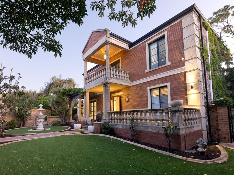 15 Carroll Street, Applecross