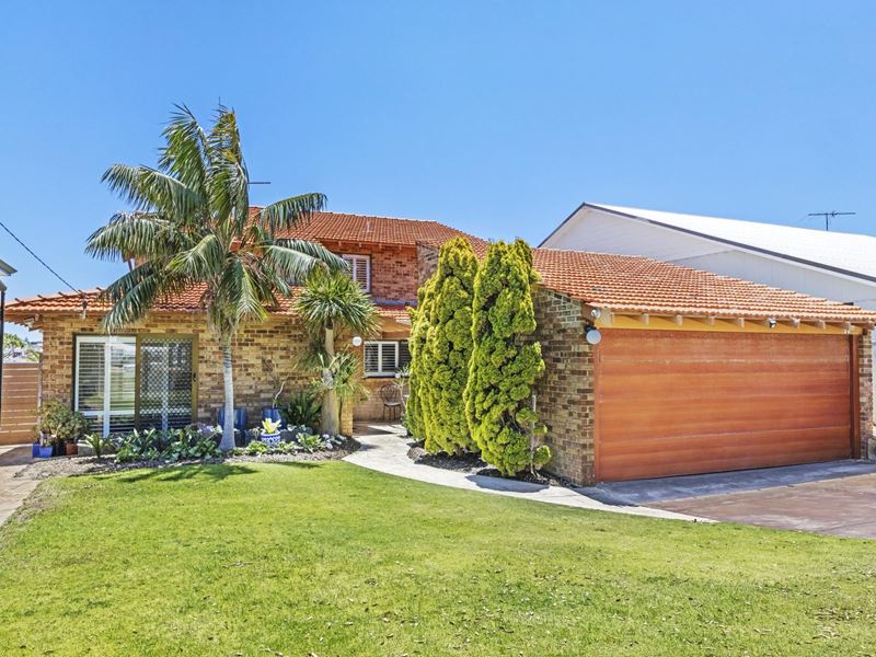 11 Ada Street, Watermans Bay