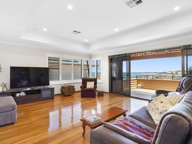11 Ada Street, Watermans Bay WA 6020