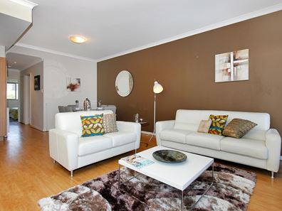 8/105 Wentworth  Parade, Success WA 6164
