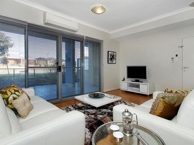 8/105 Wentworth  Parade, Success WA 6164