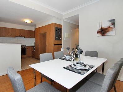 8/105 Wentworth  Parade, Success WA 6164