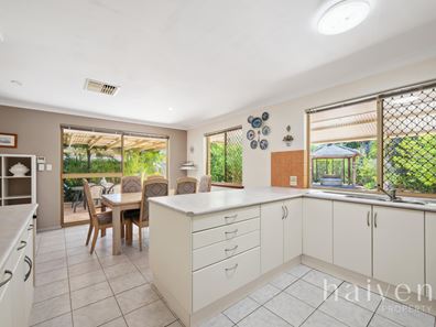 16b Camelot Court, Thornlie WA 6108