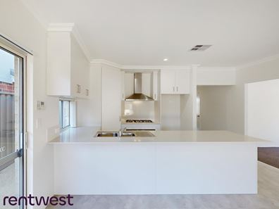 127 Crimson Boulevard, Forrestfield WA 6058