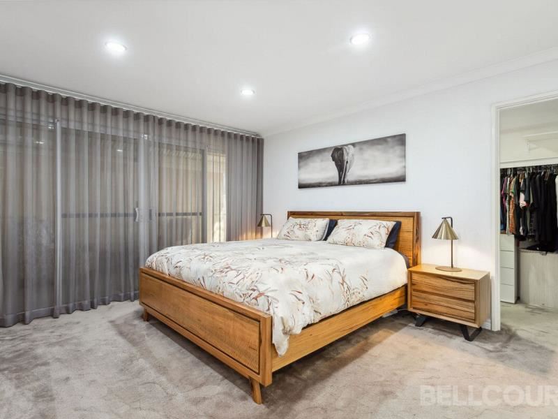 12 McKinlay Lane, Bassendean