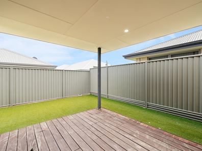 28 Ewens Pass, Wandi WA 6167