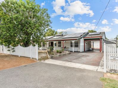 36 Waratah Drive, Camillo WA 6111
