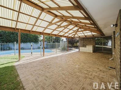 17 Charlton Court, Kingsley WA 6026