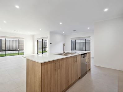 28 Harvest Road, Morley WA 6062