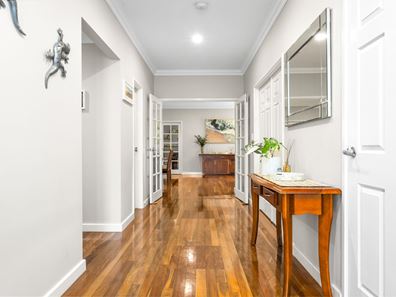 294 Tapper Road, Atwell WA 6164