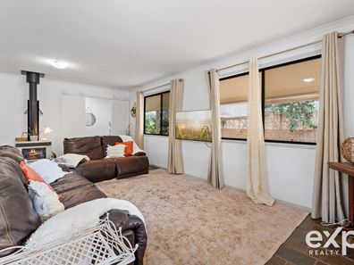 11 Peninsula Road, Bridgetown WA 6255