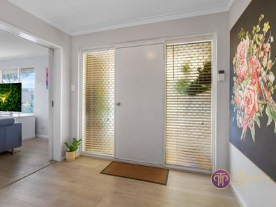 4 Angela Way, Maddington WA 6109