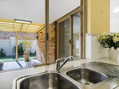 21/7 Harman Road, Sorrento WA 6020