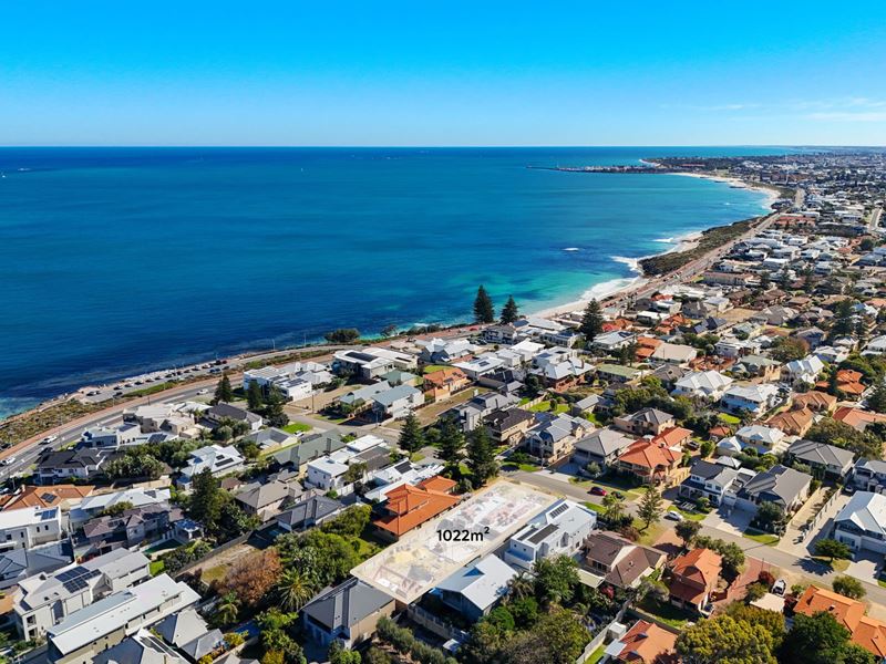 20 Margaret Street, Watermans Bay WA 6020