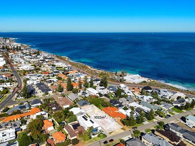 20 Margaret Street, Watermans Bay WA 6020