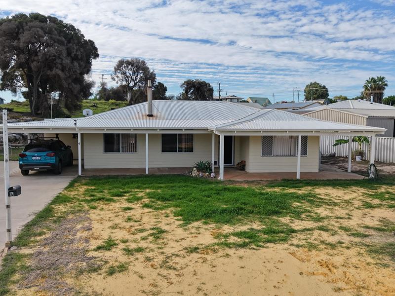 4 Dent Court, Port Denison