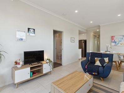 2/2 De Grey Street, Innaloo WA 6018