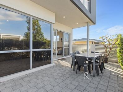 2/2 De Grey Street, Innaloo WA 6018
