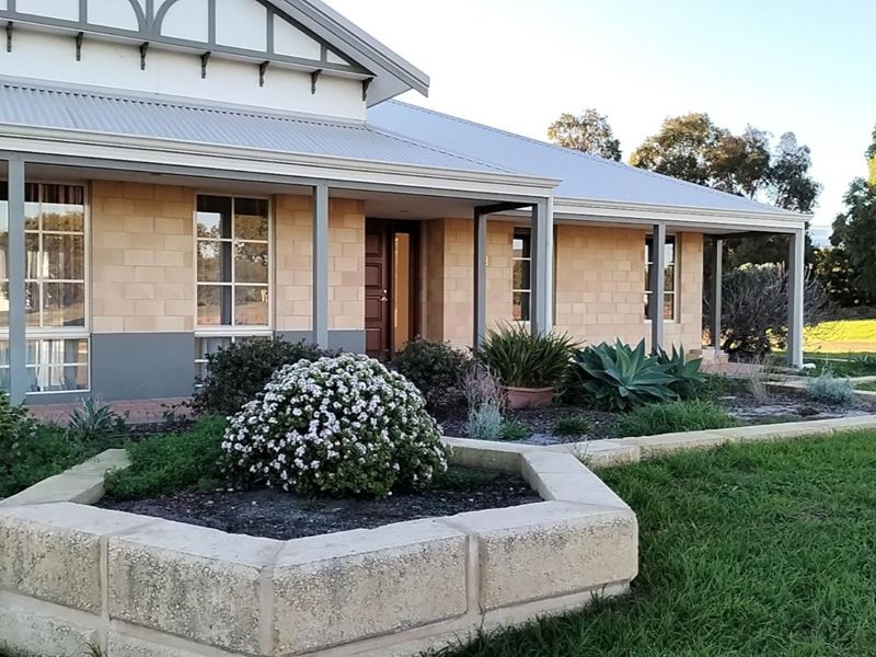 68 Beaufortia Gardens, Hay