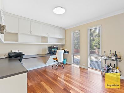 29 Orberry Place, Thornlie WA 6108