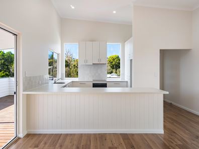 8 Hitchcock Drive, Nannup WA 6275