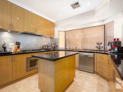 78 Caspian Drive, Wannanup WA 6210