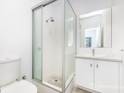 24 Leeward Avenue, Eglinton WA 6034