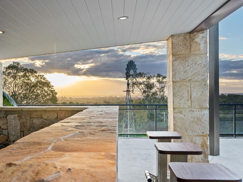125 John Farrant Drive, Gooseberry Hill WA 6076
