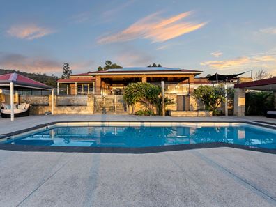 125 John Farrant Drive, Gooseberry Hill WA 6076