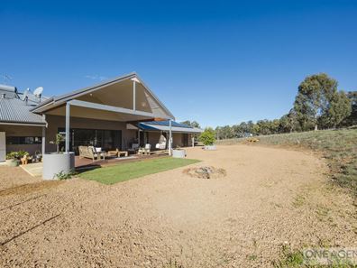 54 Ellendale Drive, Lower Chittering WA 6084