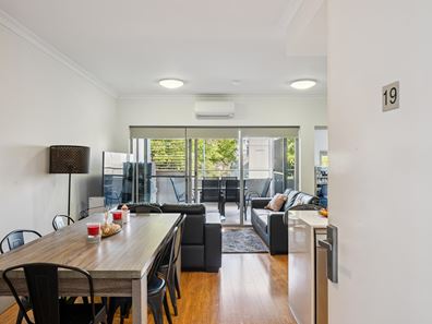 19/2 Rowe Avenue, Rivervale WA 6103