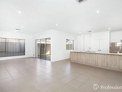 3 Perkins Drive, Clarkson WA 6030