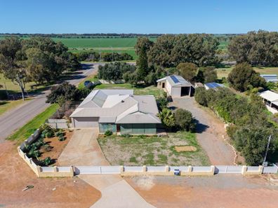 92 Tulloch Drive, Dongara WA 6525