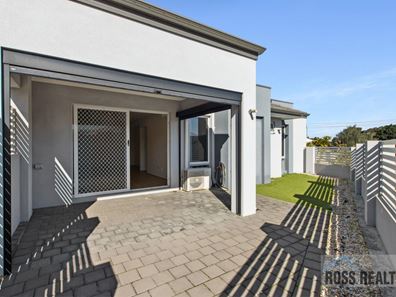 1/15 Belcastro Way, Madeley WA 6065
