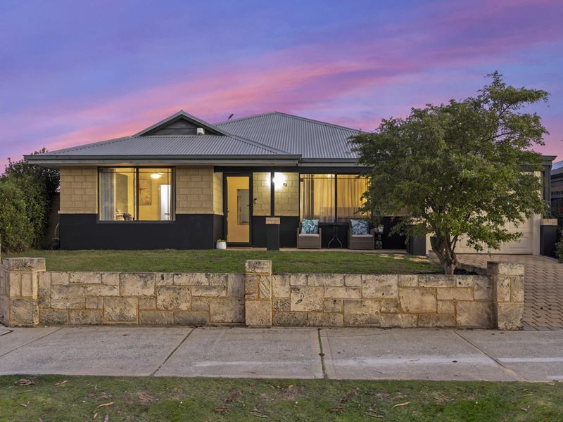 82 Larrawa Circle, Ellenbrook WA 6069